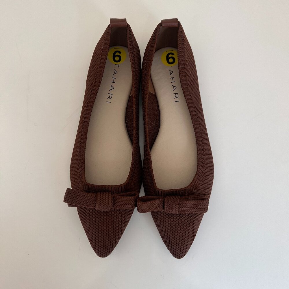 Tahari Athens Pointed Toe Bow Accent Flat Shoes - Brown - Size 9